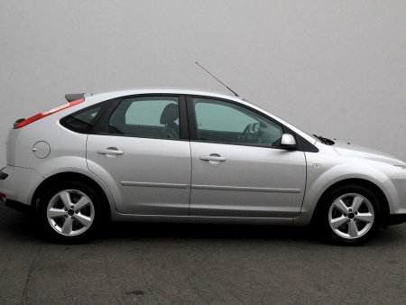 Ford Focus, 2005 - pohled č. 4
