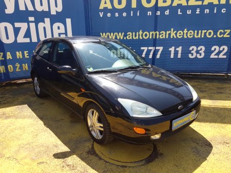 Ford Focus, 2001 - pohled č. 3