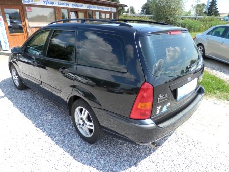 Ford Focus, 2003 - pohled č. 5