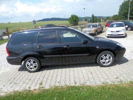 Ford Focus, 2003 - pohled č. 8