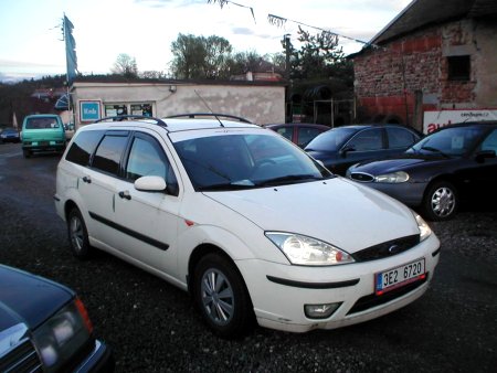 Ford Focus, 2004 - pohled č. 3