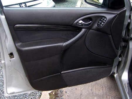 Ford Focus, 2000 - pohled č. 13