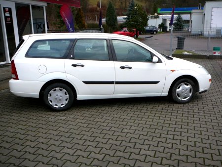 Ford Focus, 2000 - pohled č. 9