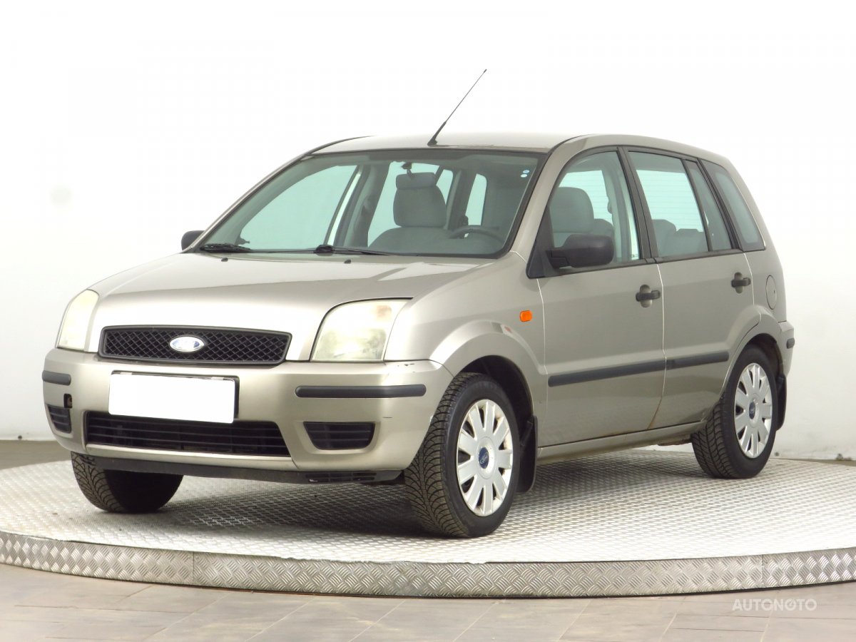 Ford Fusion, 2003 - pohled č. 3