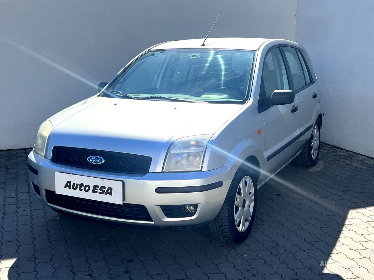 Ford Fusion, 2003 - pohled č. 3