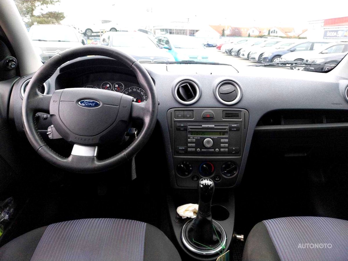 Ford Fusion, 2011 - pohled č. 3