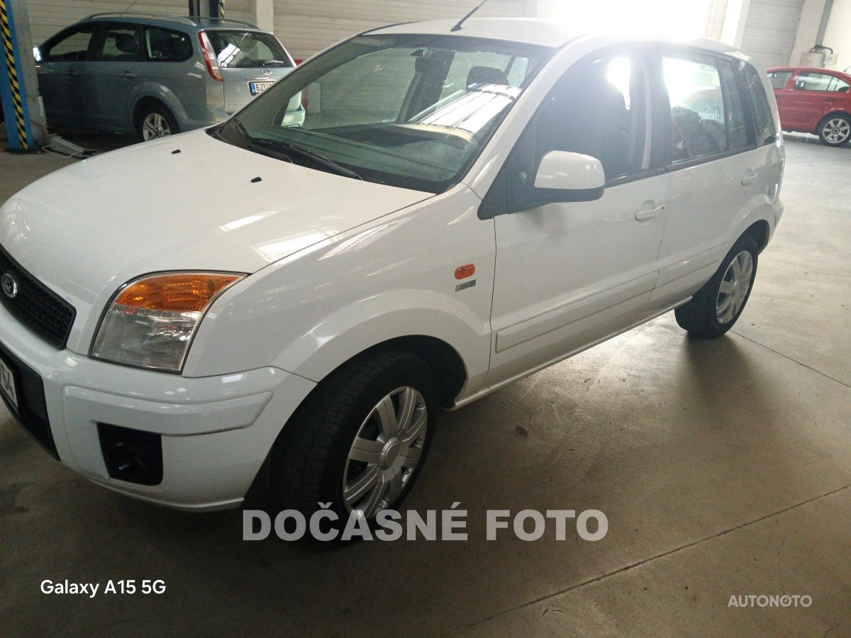 Ford Fusion, 2011 - pohled č. 1