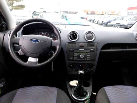 Ford Fusion, 2011 - pohled č. 3