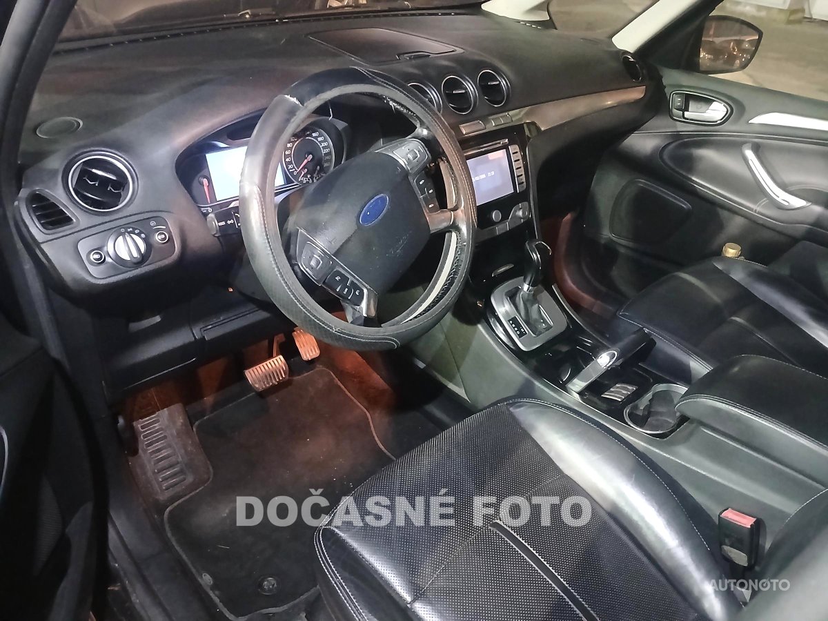 Ford Galaxy, 2010 - pohled č. 3