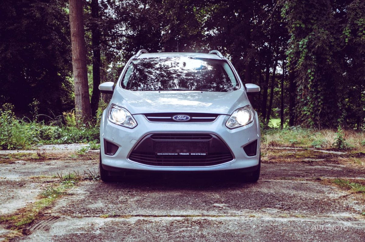 Ford Grand C-MAX, 2012 - pohled č. 3