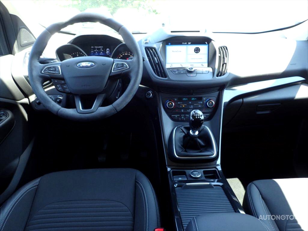 Ford Kuga, 2017 - pohled č. 8
