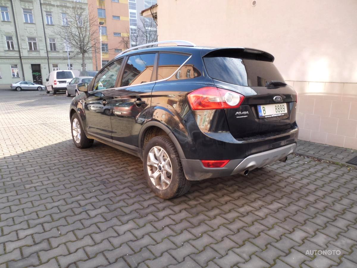 Ford Kuga, 2010 - pohled č. 3