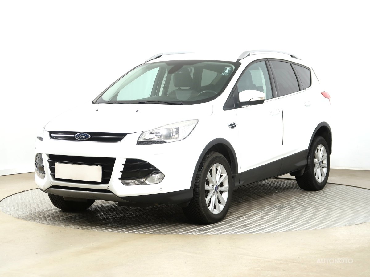 Ford Kuga, 2015 - pohled č. 3