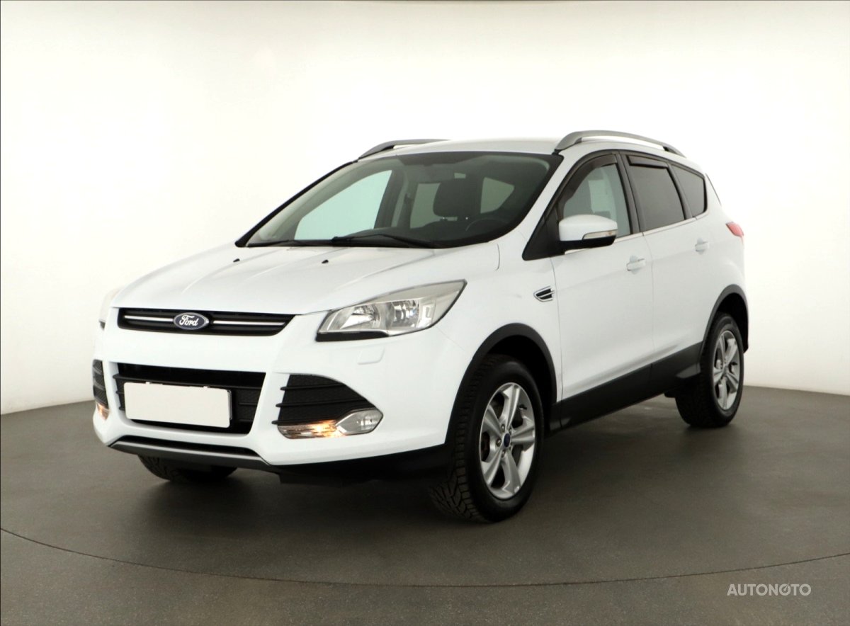 Ford Kuga, 2015 - pohled č. 3