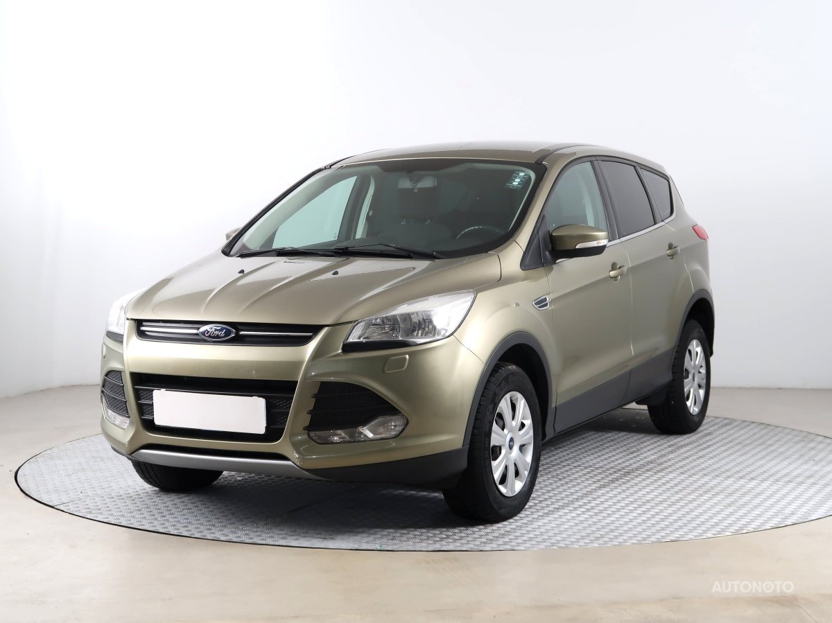 Ford Kuga, 2014 - pohled č. 3