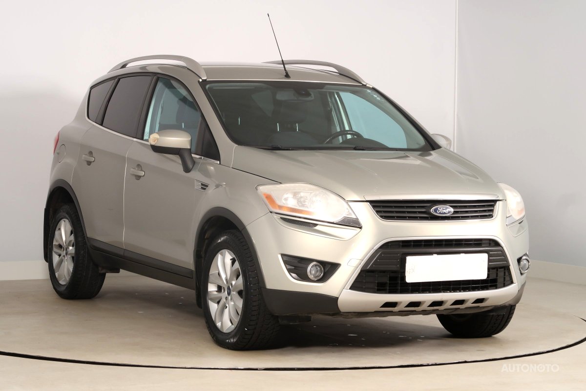 Ford Kuga, 2009 - celkový pohled