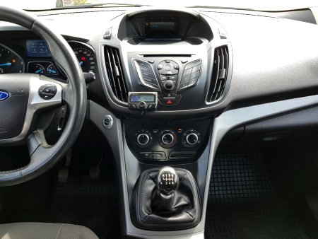 Ford Kuga, 2013 - pohled č. 9