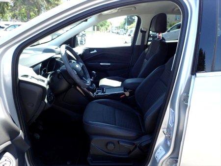 Ford Kuga, 2017 - pohled č. 6