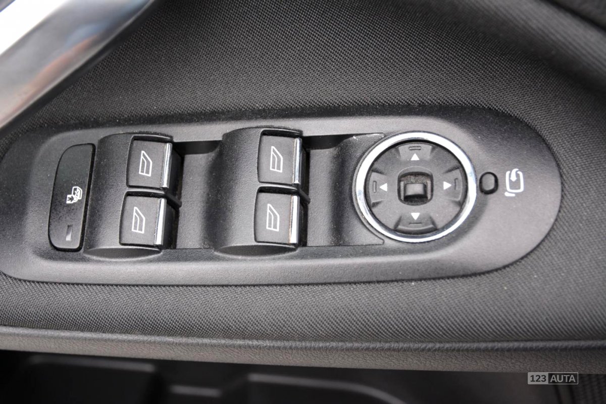 Ford Mondeo, 2011 - pohled č. 28