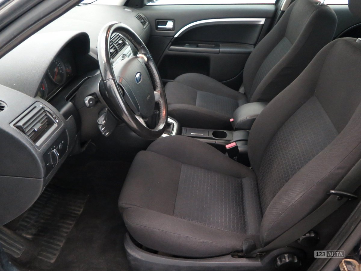 Ford Mondeo, 2004 - pohled č. 11