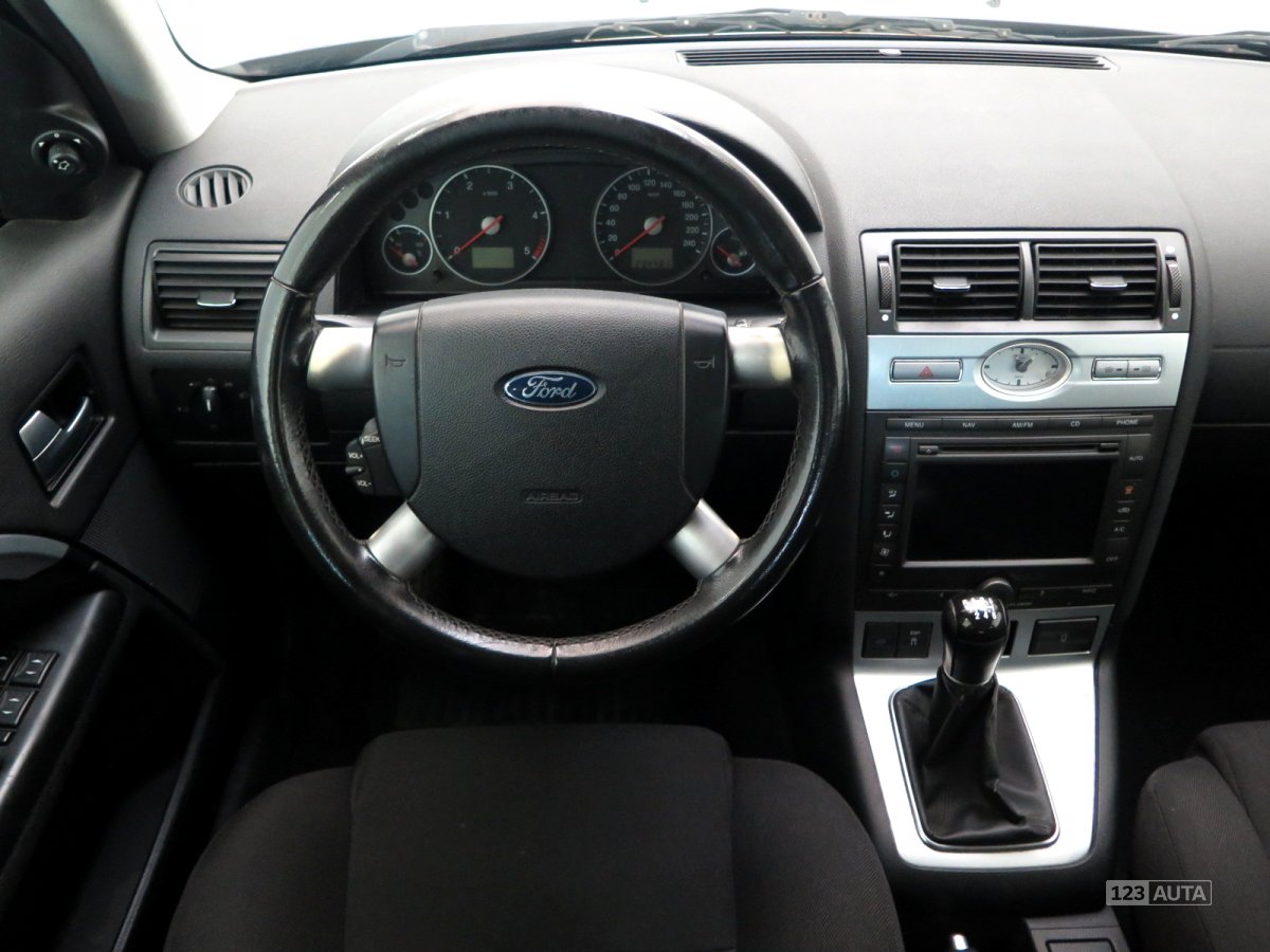 Ford Mondeo, 2004 - pohled č. 9