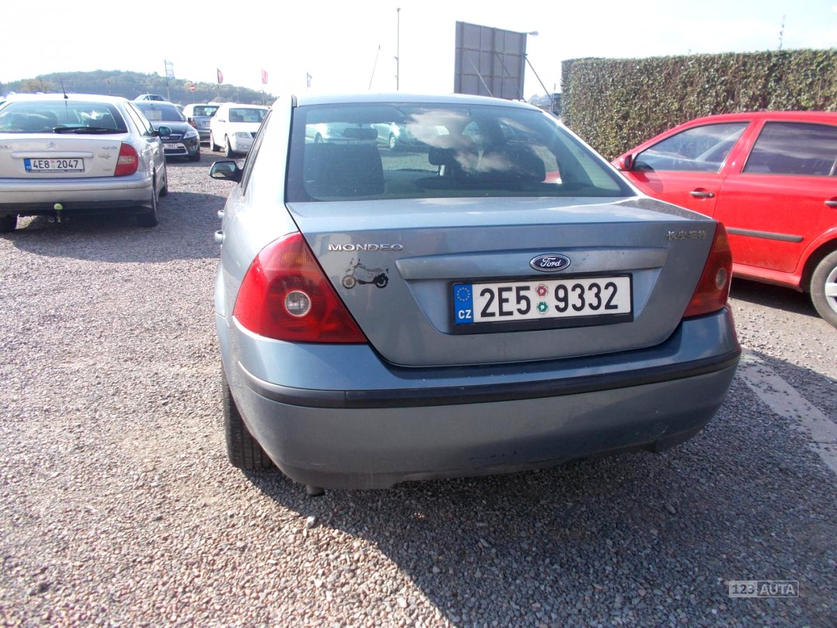Ford Mondeo, 2001 - pohled č. 3