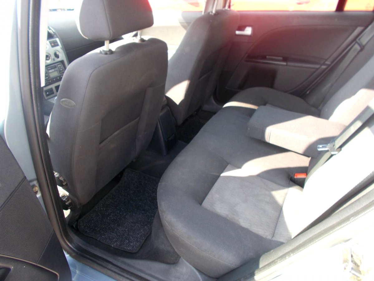 Ford Mondeo, 2001 - pohled č. 8