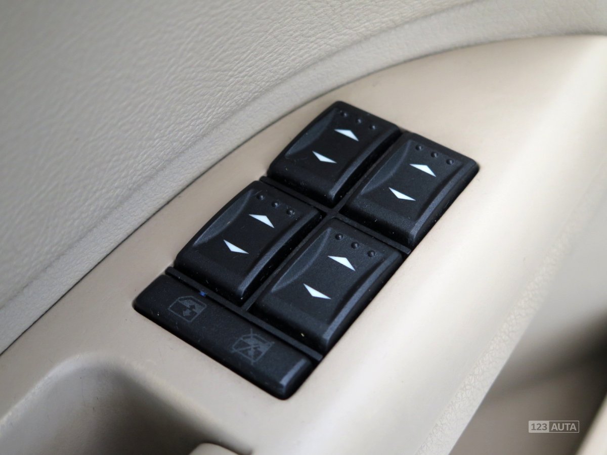 Ford Mondeo, 2004 - pohled č. 22