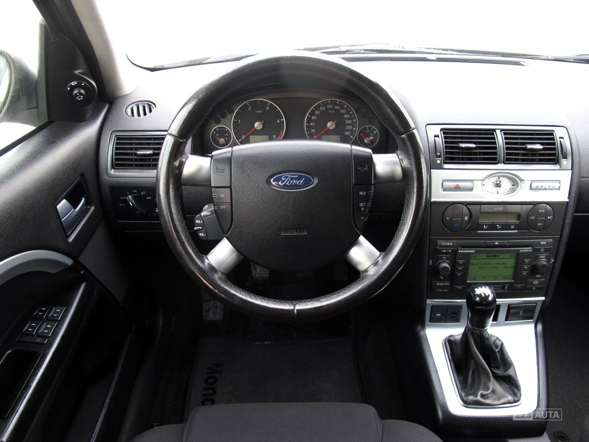 Ford Mondeo, 2004 - pohled č. 9