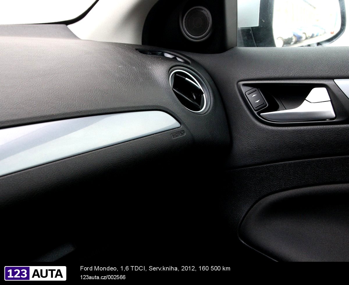 Ford Mondeo, 2012 - pohled č. 27