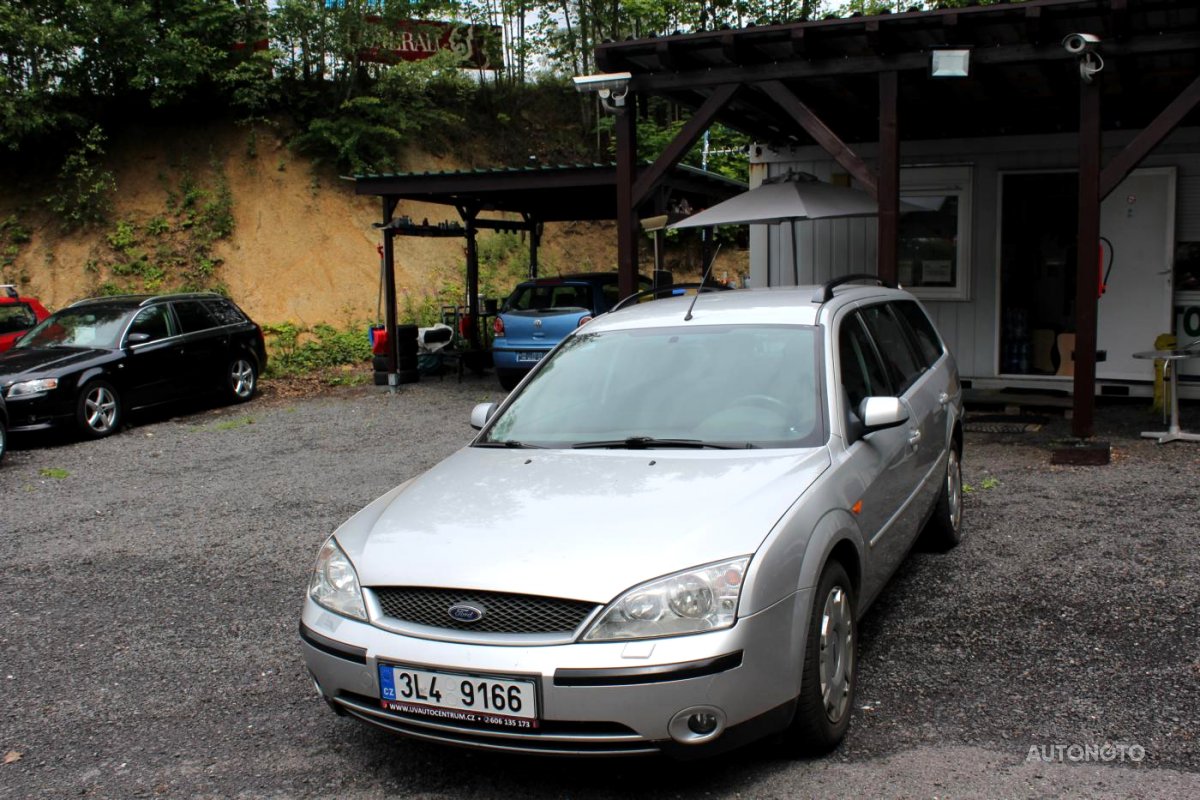 Ford Mondeo, 2002 - celkový pohled