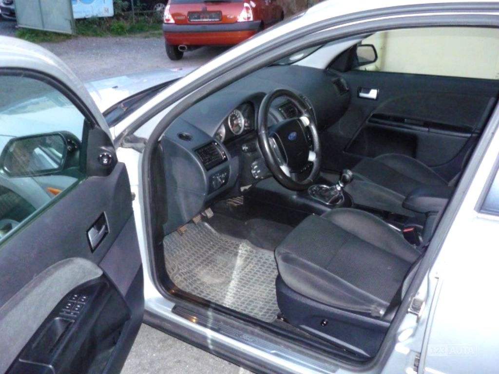 Ford Mondeo, 2003 - pohled č. 10