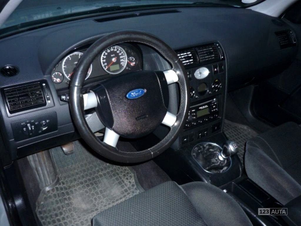 Ford Mondeo, 2003 - pohled č. 12