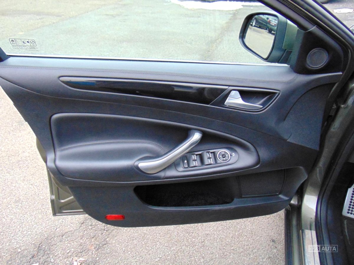 Ford Mondeo, 2012 - pohled č. 13