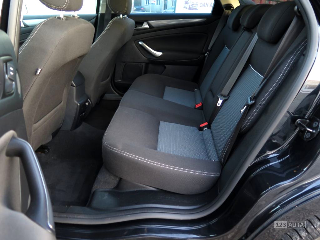 Ford Mondeo, 2011 - pohled č. 12