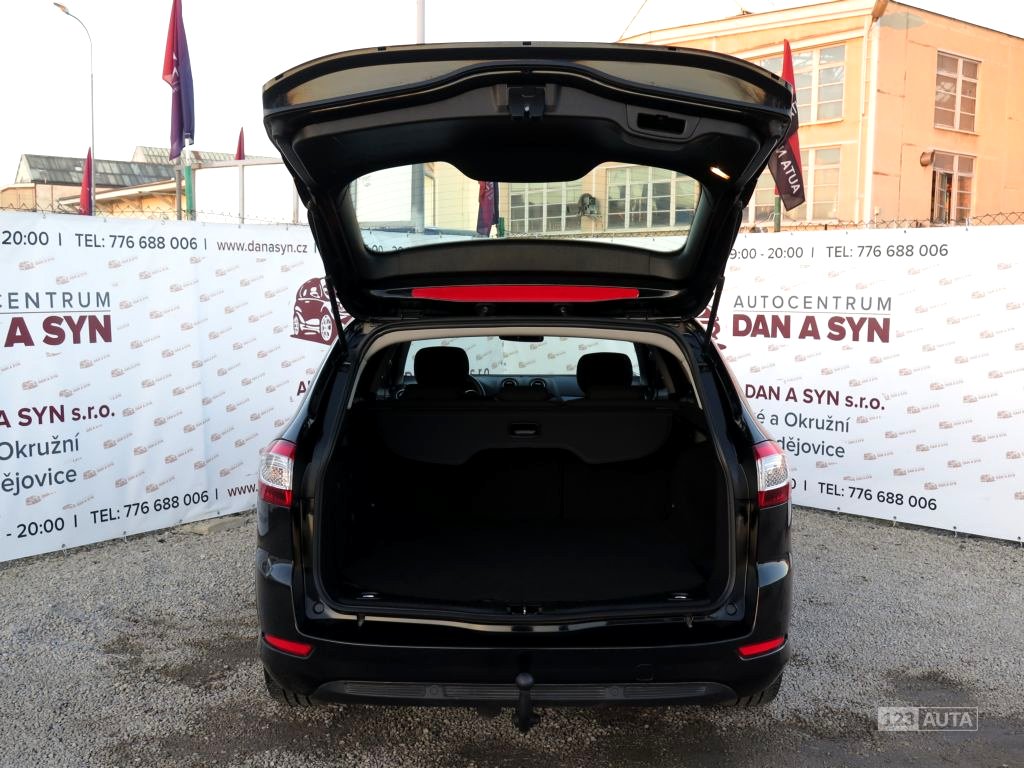 Ford Mondeo, 2011 - pohled č. 13