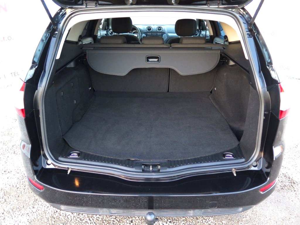 Ford Mondeo, 2011 - pohled č. 14