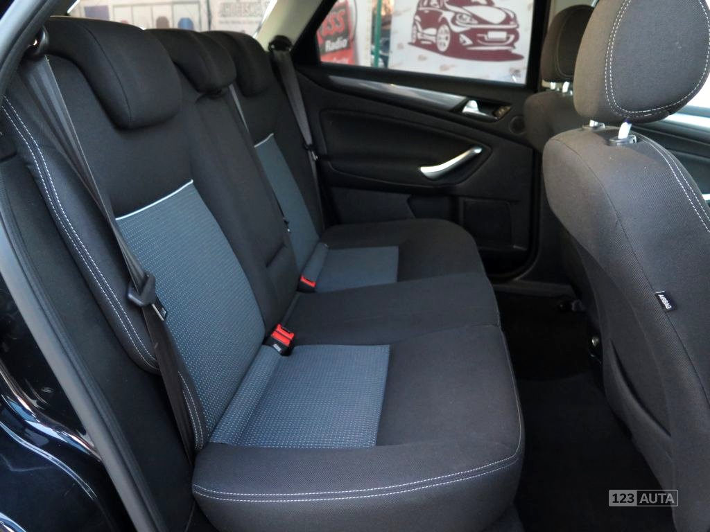 Ford Mondeo, 2011 - pohled č. 15