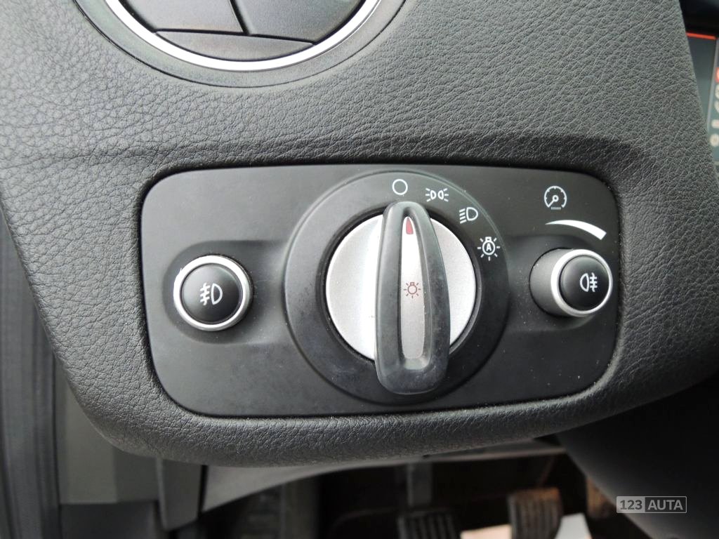 Ford Mondeo, 2011 - pohled č. 13