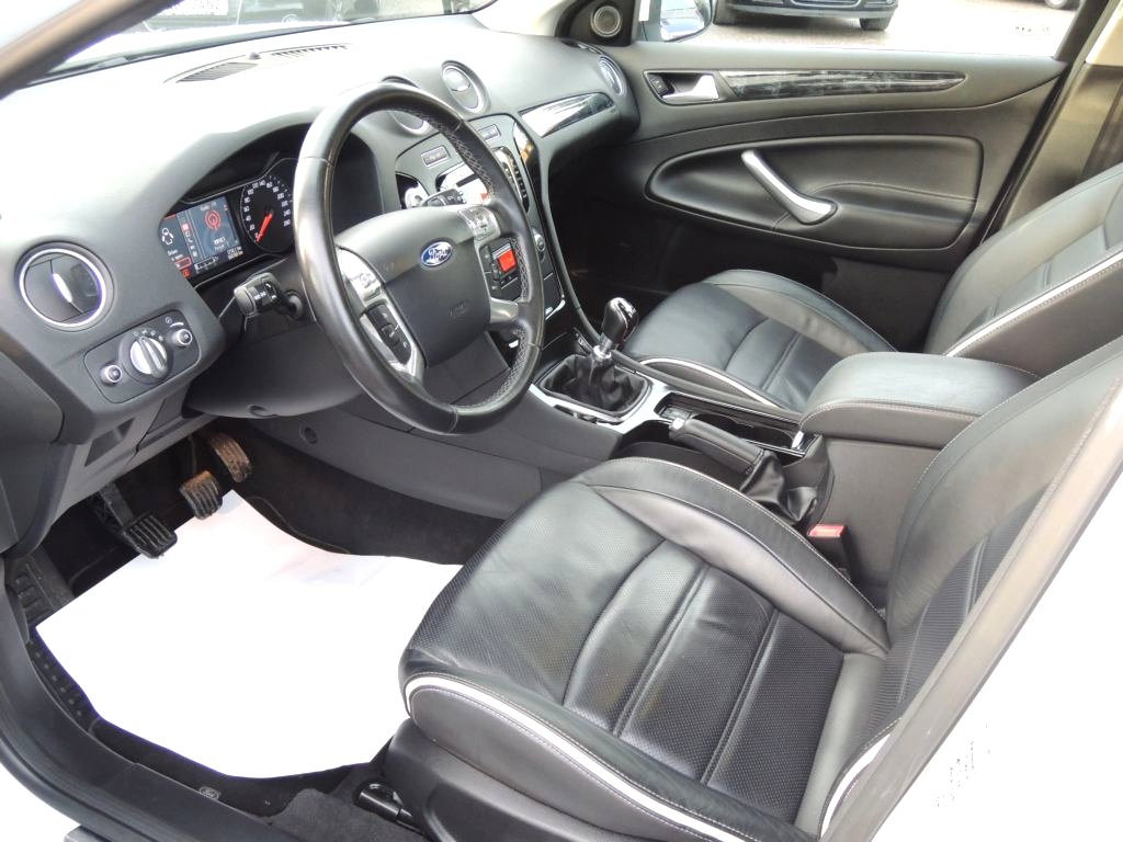 Ford Mondeo, 2011 - pohled č. 15