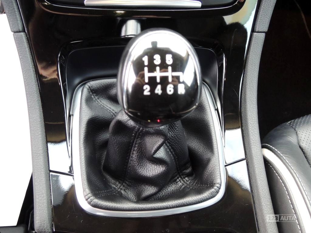 Ford Mondeo, 2011 - pohled č. 9