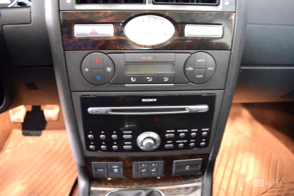 Ford Mondeo, 2004 - pohled č. 12