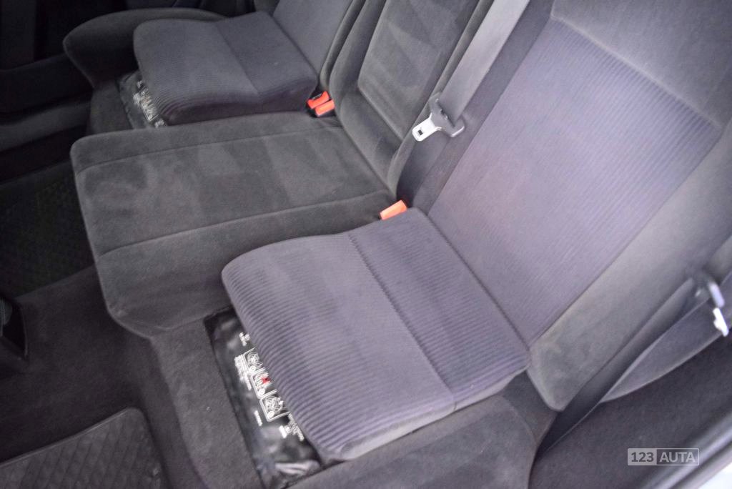 Ford Mondeo, 2004 - pohled č. 9