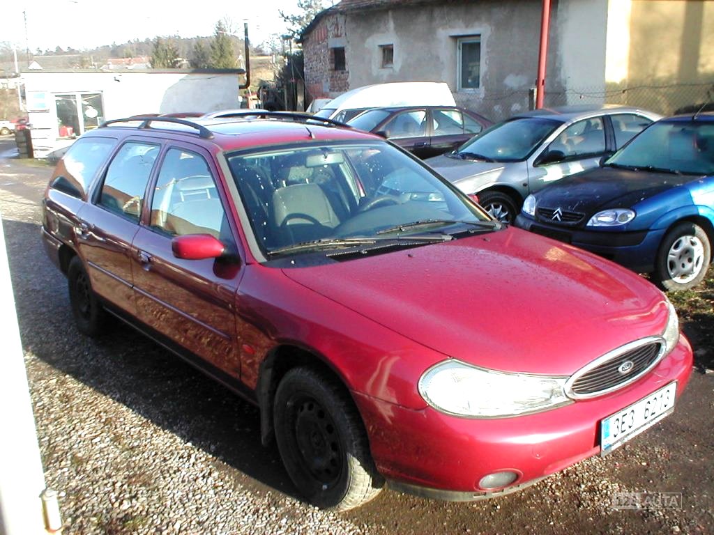 Ford Mondeo, 1997 - pohled č. 2