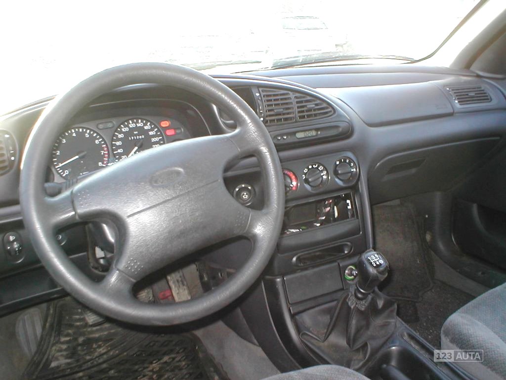 Ford Mondeo, 1997 - pohled č. 7