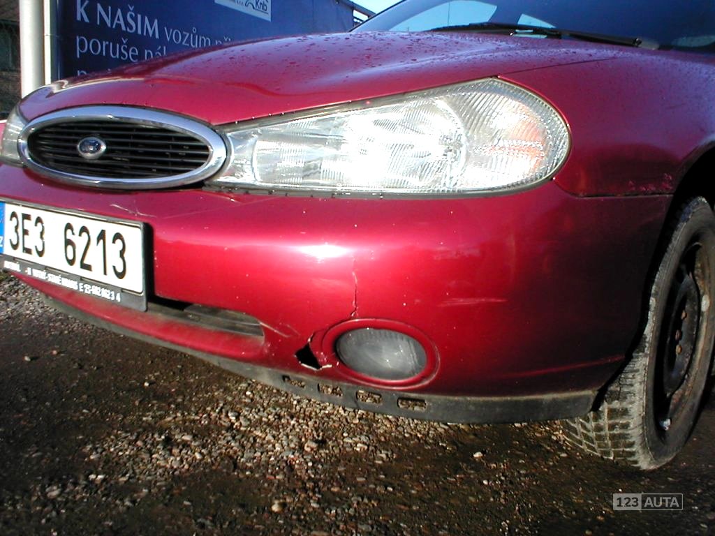 Ford Mondeo, 1997 - pohled č. 9