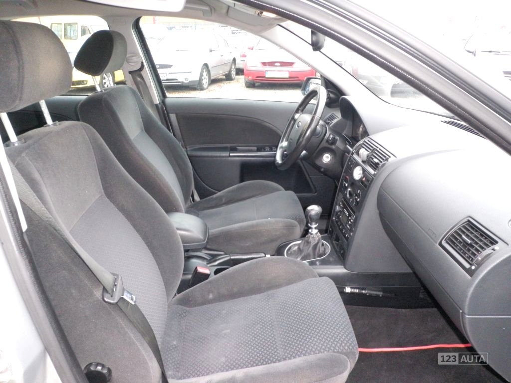 Ford Mondeo, 2002 - pohled č. 12