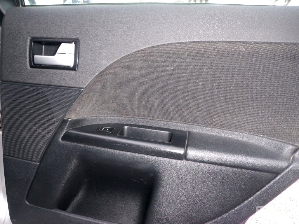 Ford Mondeo, 2002 - pohled č. 19