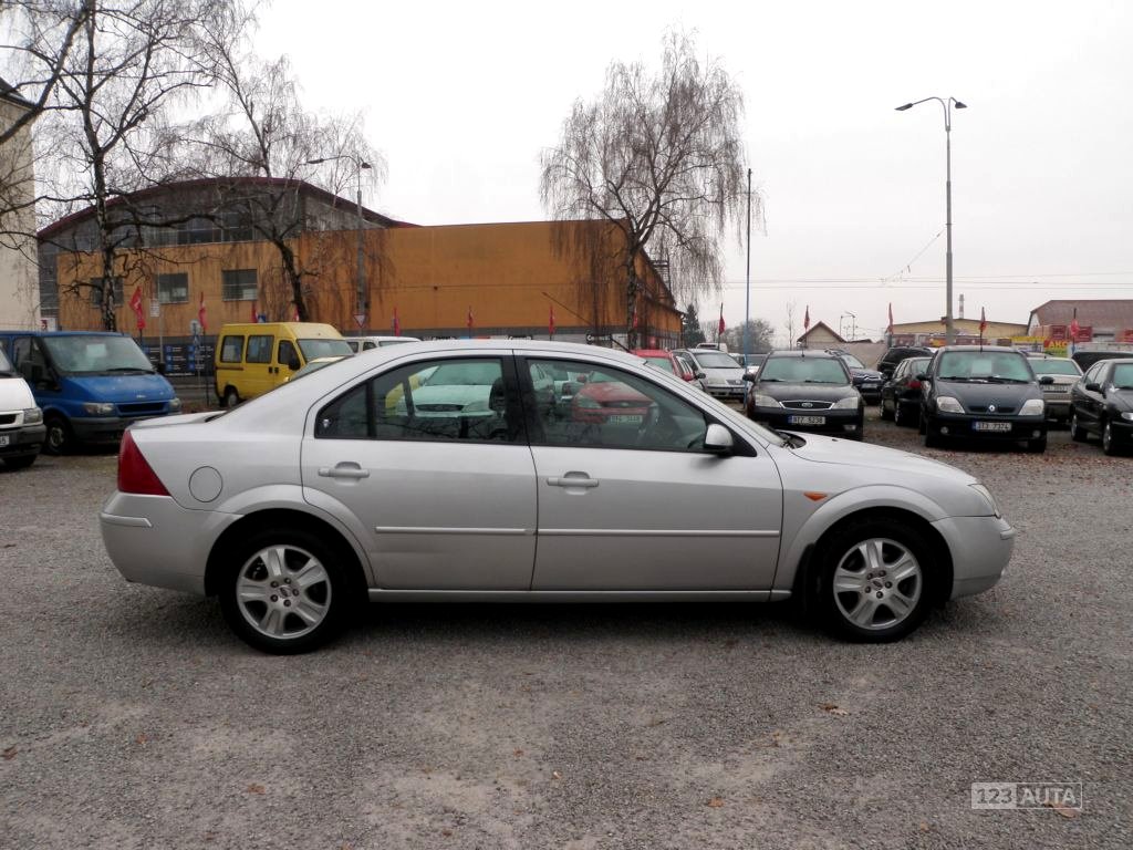 Ford Mondeo, 2002 - pohled č. 2