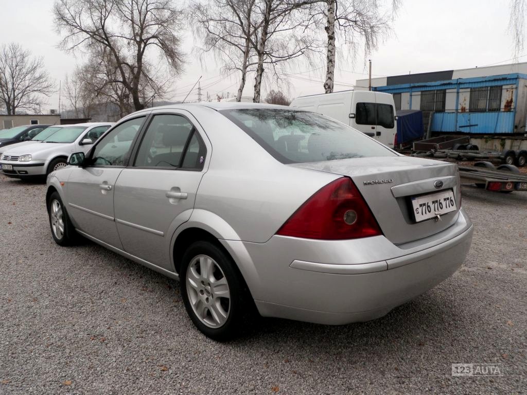 Ford Mondeo, 2002 - pohled č. 5